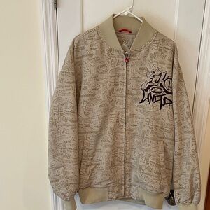 Ecko unltd BomberJacket Rare Vintage Graffiti Print Y2K Men’s L‎ Tan Zipper Flaw
